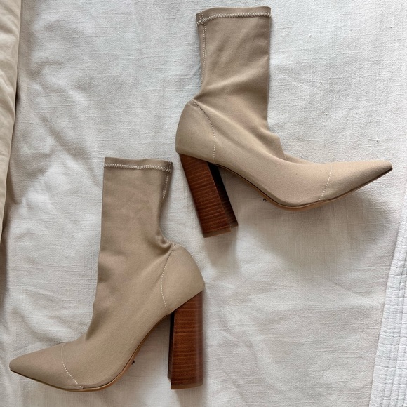 tony bianco diddy sock boots - Picture 2 of 5